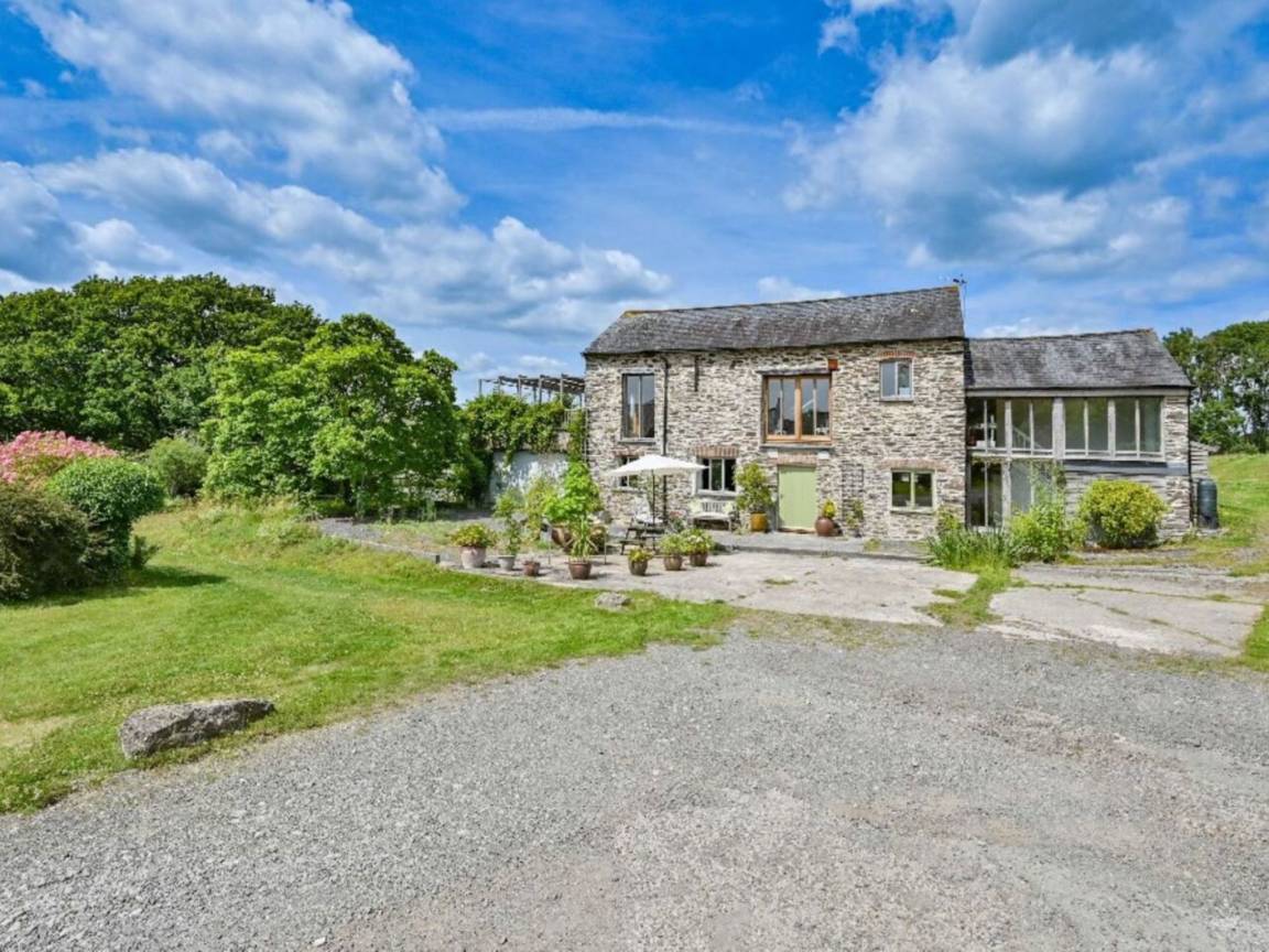 House ∙ 2 Bedrooms ∙ 4 Guests - Tavistock