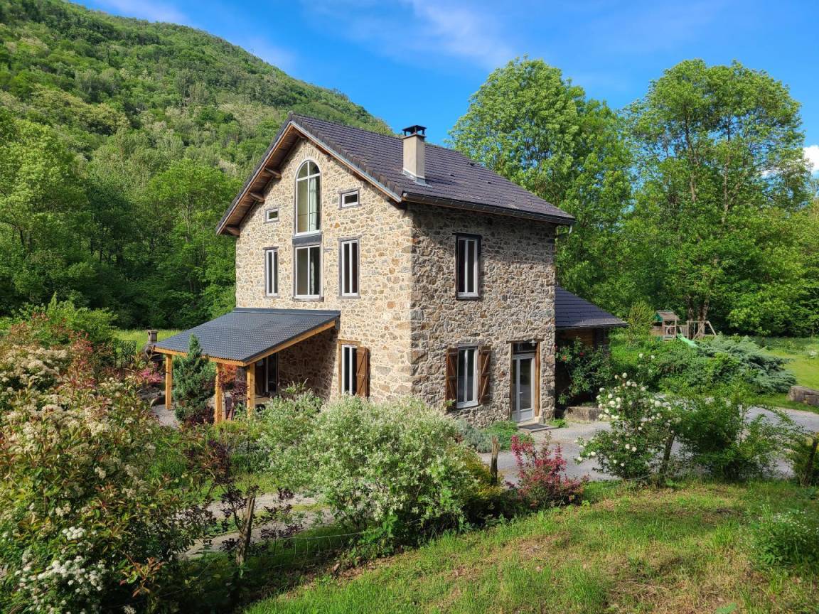 160 M² Gîte ∙ 4 Chambres ∙ 8 Personnes - Auzat