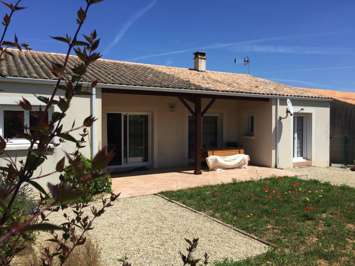 82 M² House ∙ 2 Bedrooms ∙ 4 Guests - Longeville-sur-Mer