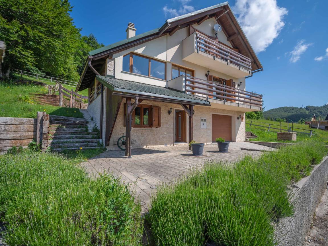 140 M² House ∙ 3 Bedrooms ∙ 4 Guests - Delnice