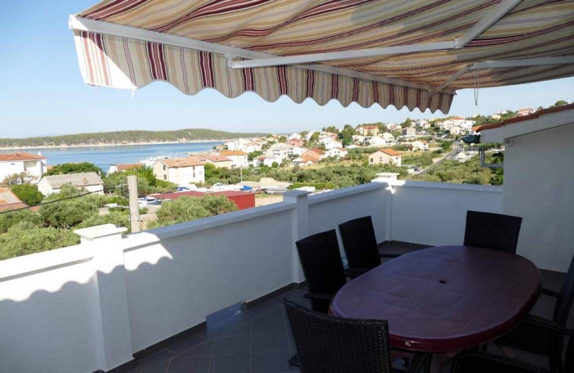 79 M² Appartamento Vacanza ∙ 2 Camere Da Letto ∙ 6 Ospiti - Lun