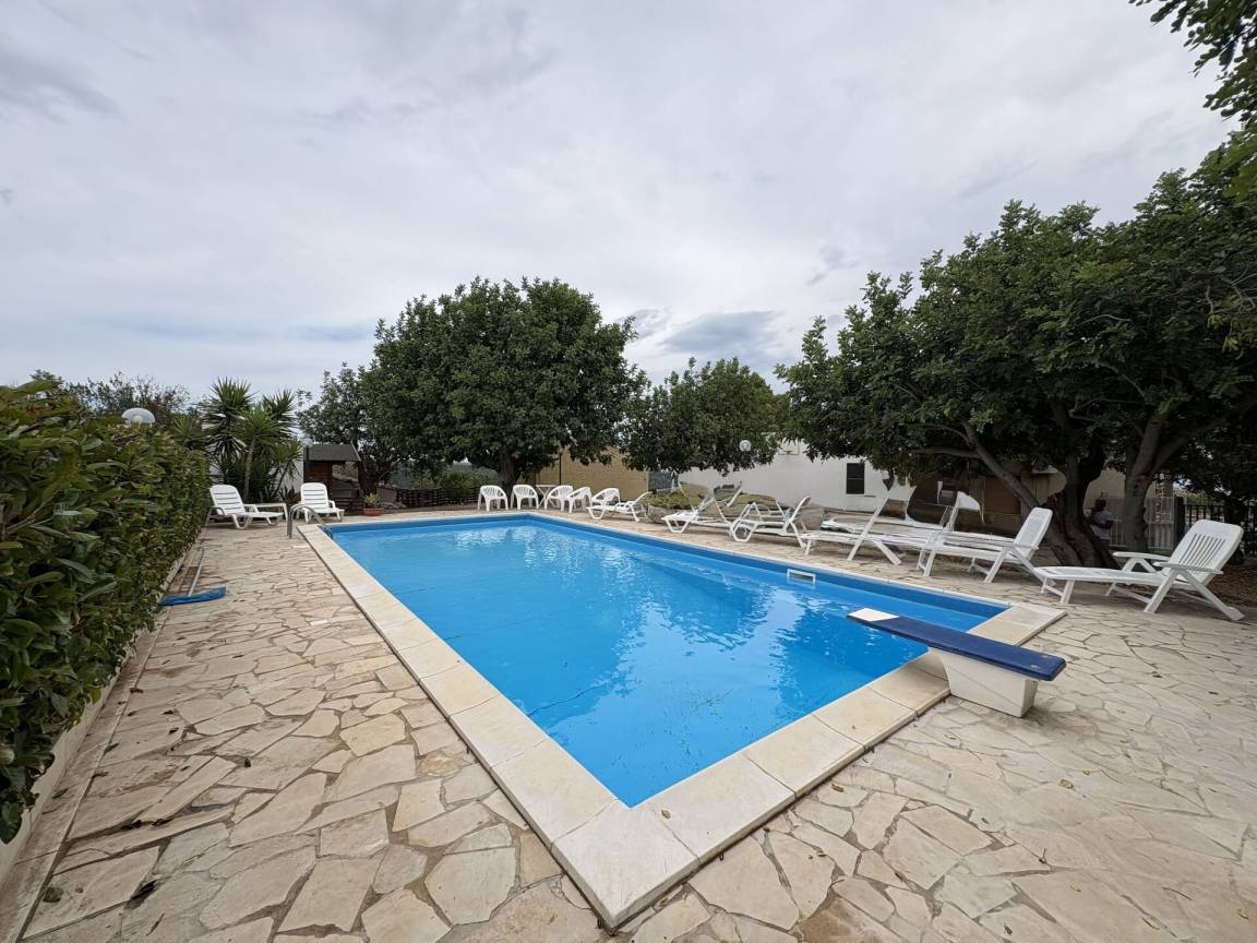 170 m&sup2; Villa 4 Schlafzimmer 8 G&auml;ste