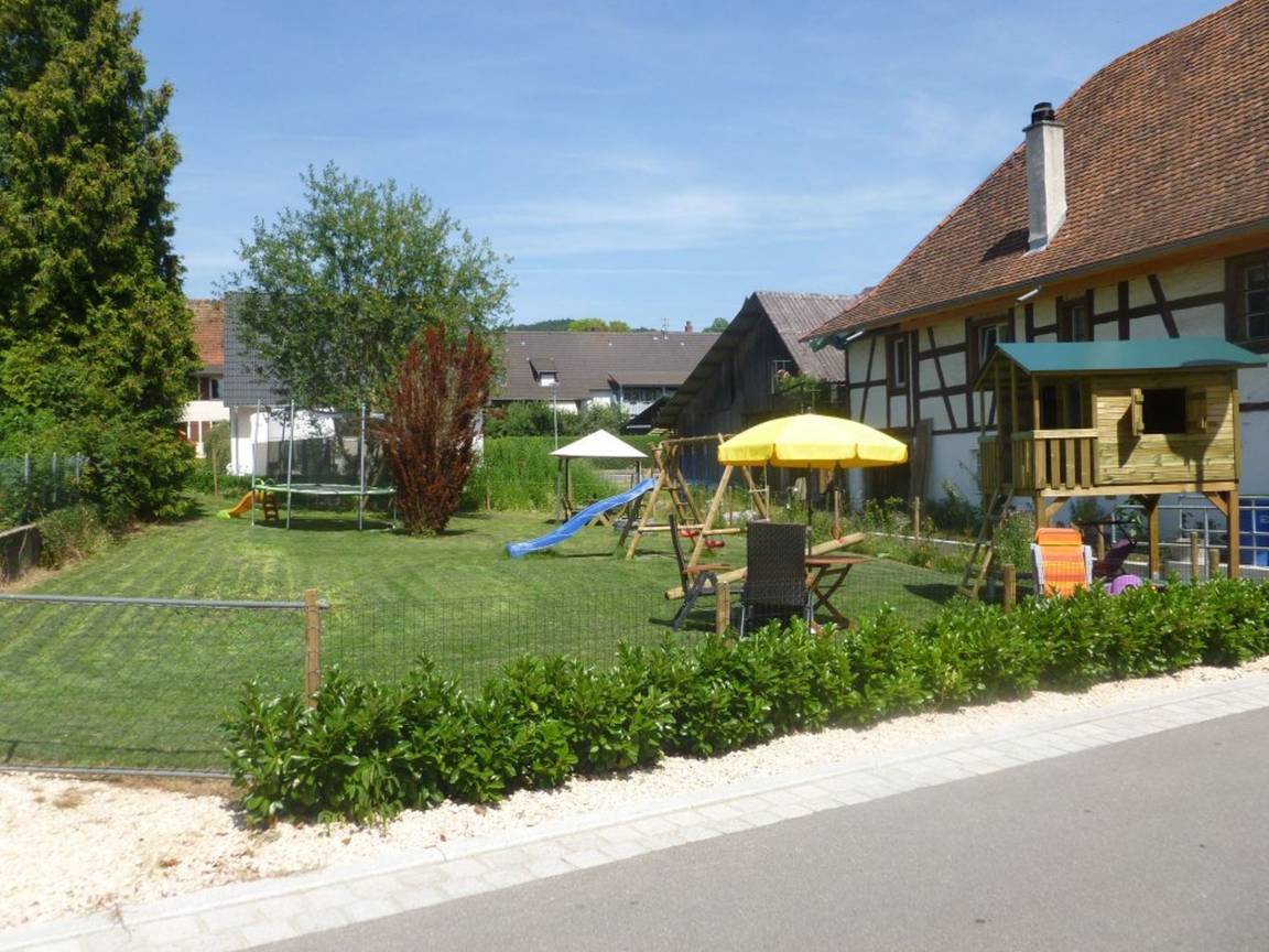 56 M² Ferienwohnung ∙ 2 Schlafzimmer ∙ 4 Gäste - Illmensee