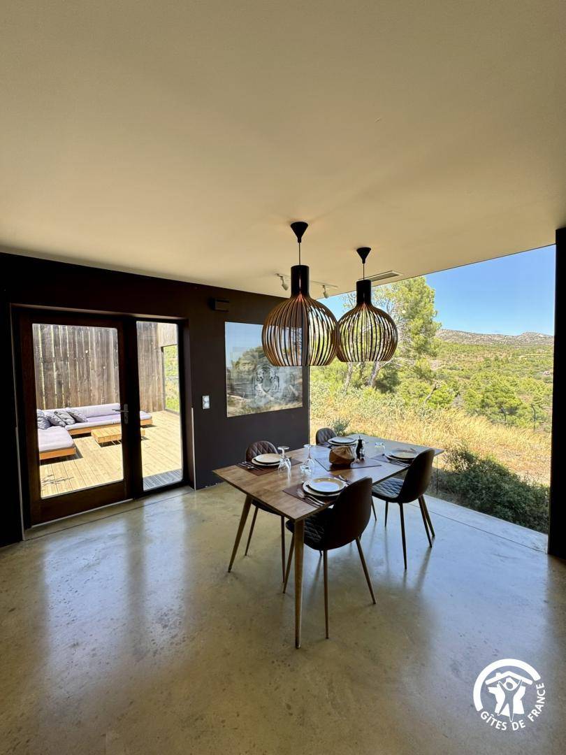 97 m&sup2; G&icirc;te 2 Schlafzimmer 4 G&auml;ste