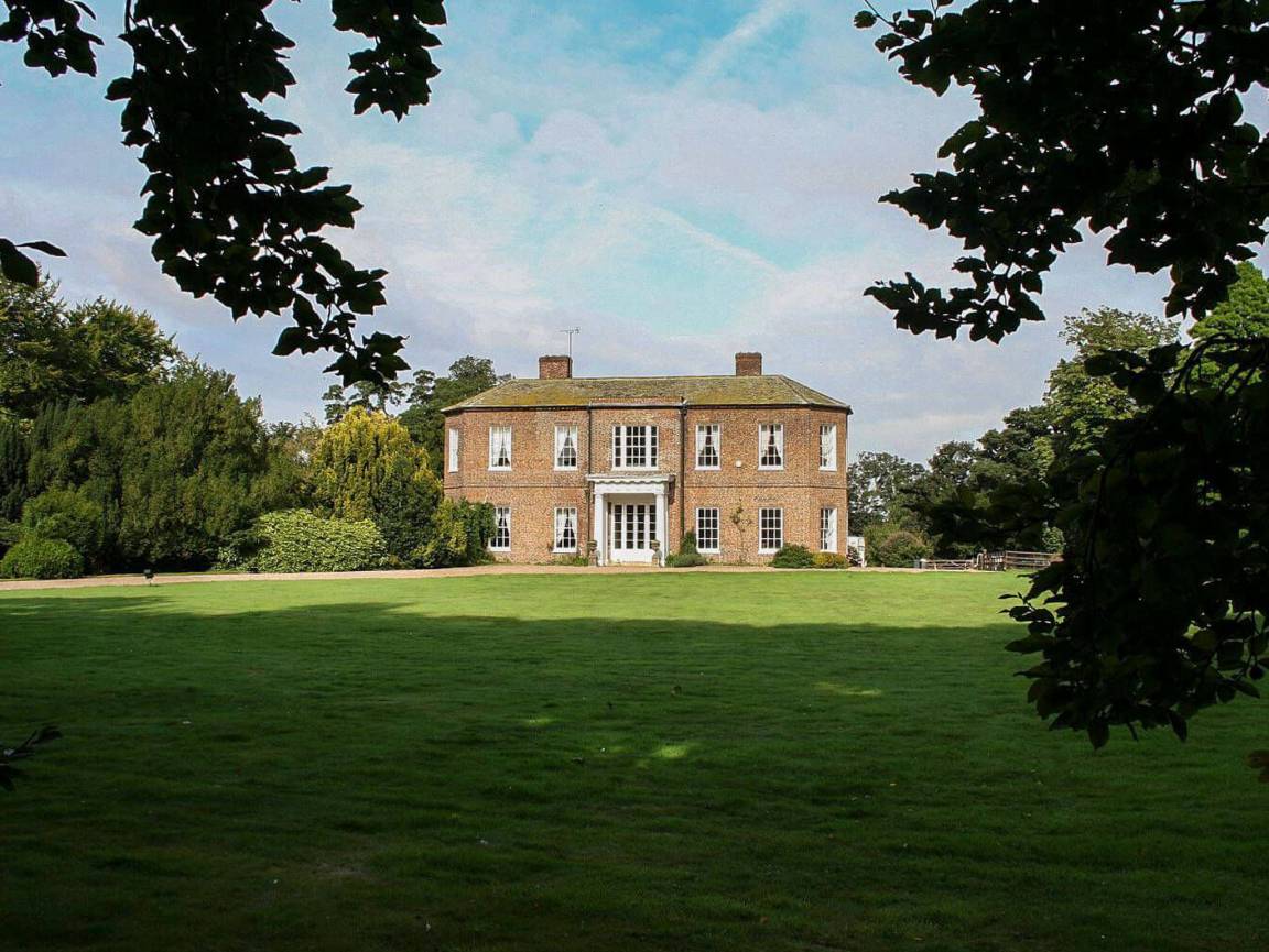 Cottage ∙ 5 Bedrooms ∙ 10 Guests - Lincolnshire
