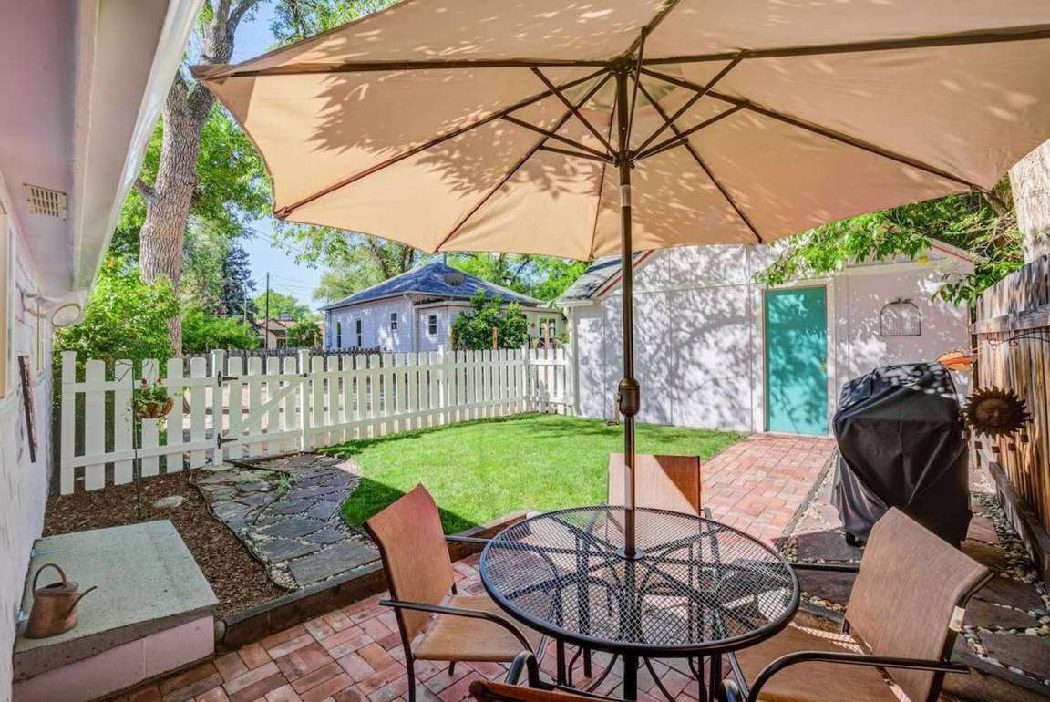 Apartment ∙ 1 Bedroom ∙ 2 Guests - Manitou Springs, CO