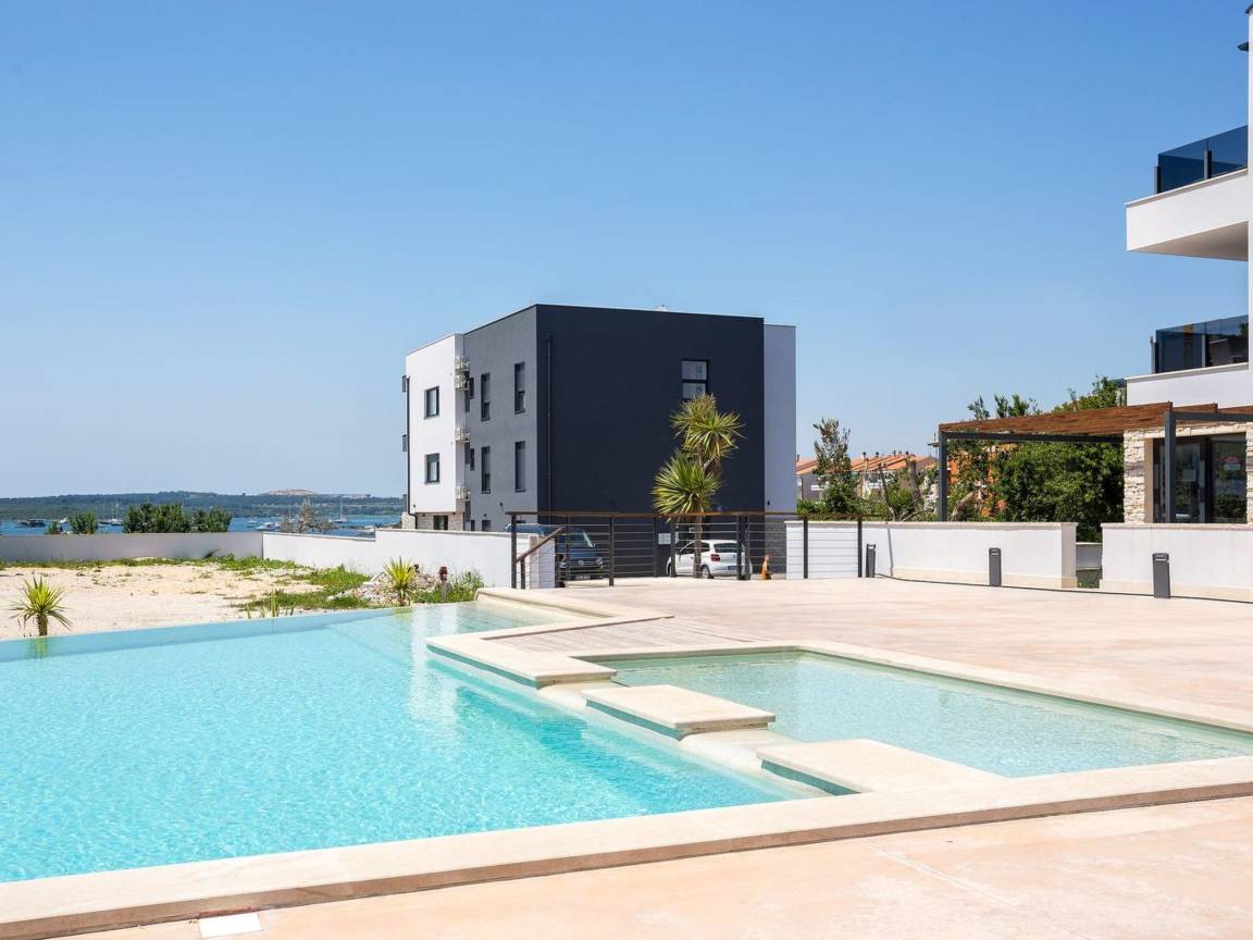 100 M² Appartamento Vacanza ∙ 3 Camere Da Letto ∙ 6 Ospiti - Premantura