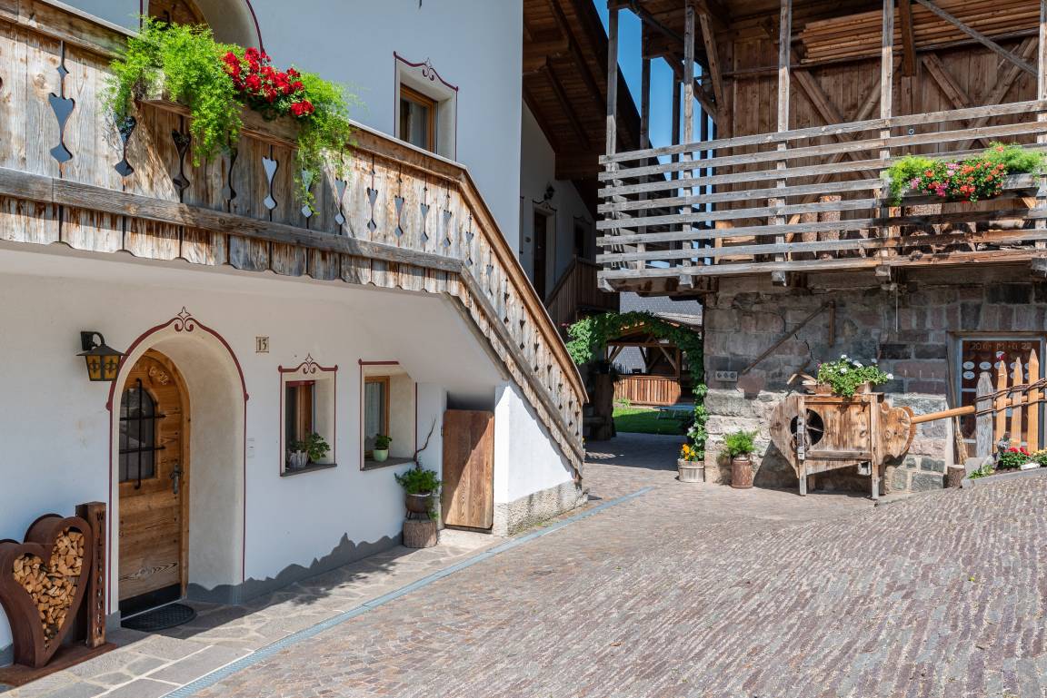 50 M² Ferienwohnung ∙ 2 Schlafzimmer ∙ 5 Gäste - Kastelruth