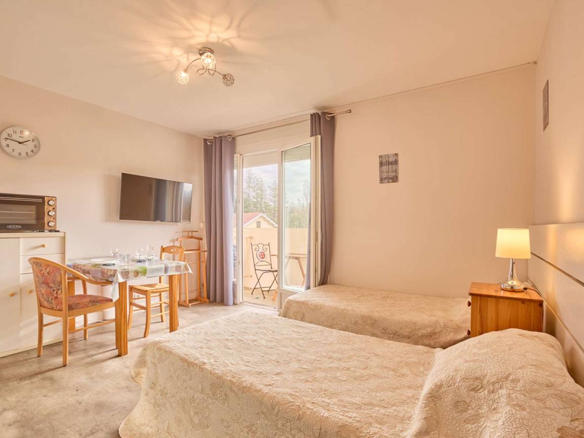 22 M² Studio ∙ 1 Slaapkamer ∙ 2 Gasten - Cazaubon