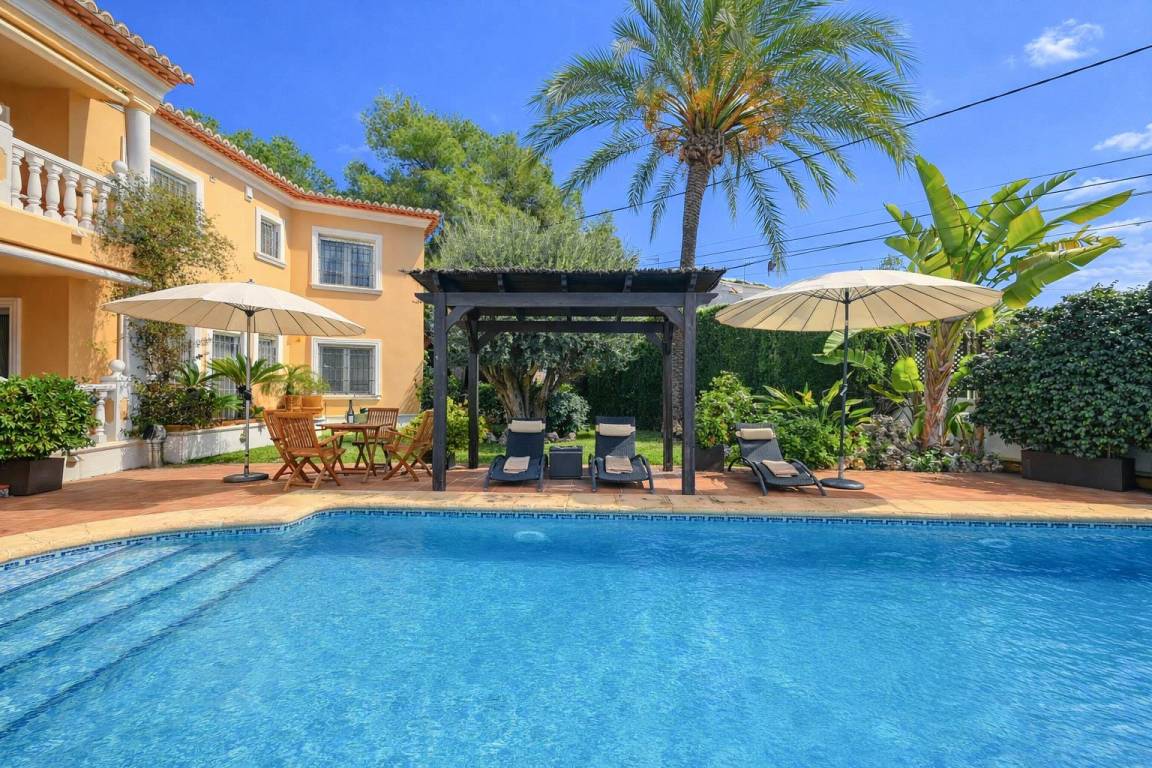 350 M² Casa ∙ 2 Habitaciones ∙ 4 Huéspedes - Moraira