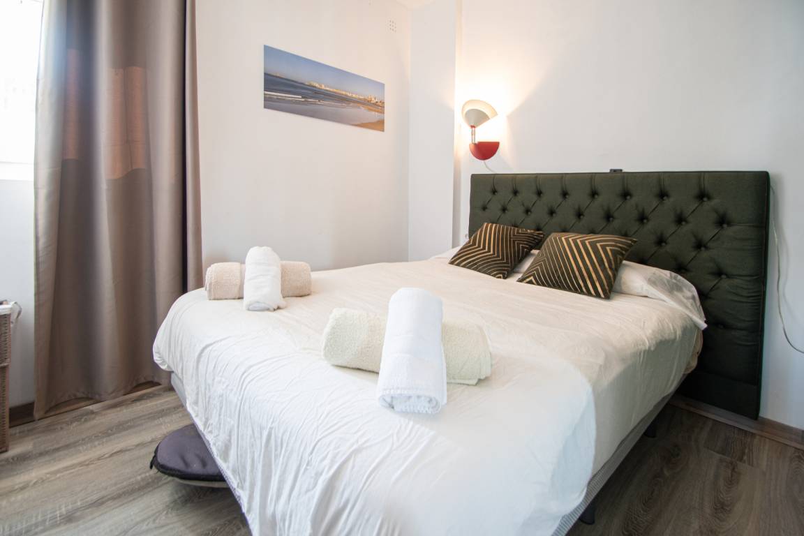 40 M² Huoneisto ∙ 1 Makuuhuone ∙ 3 Vierasta - Cadix