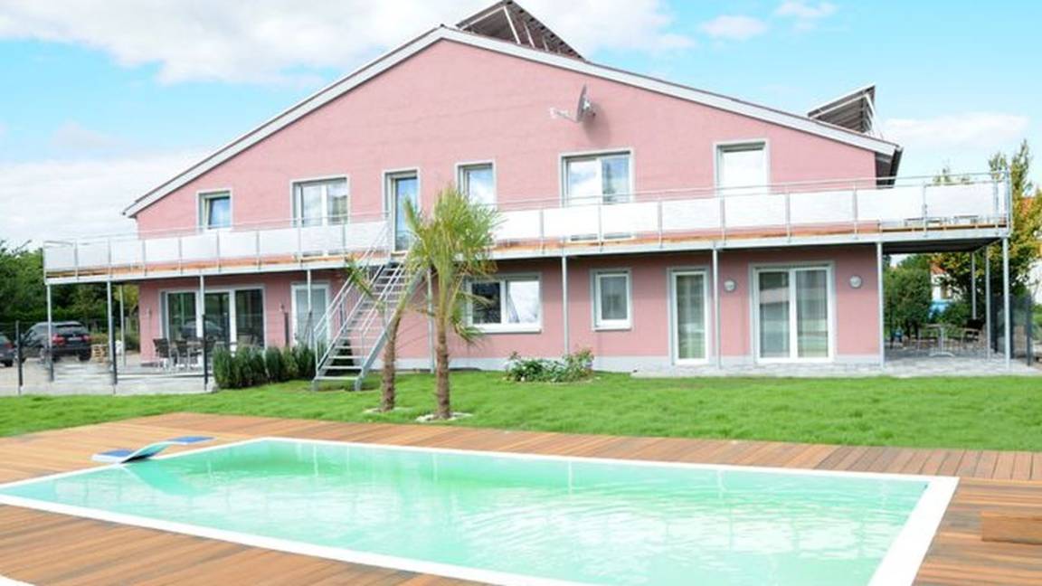95 M² Ferienwohnung ∙ 2 Schlafzimmer ∙ 4 Gäste - Ansbach
