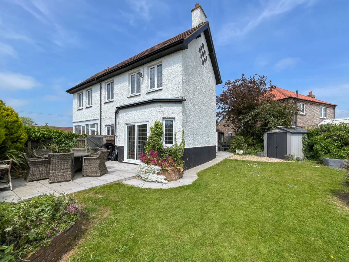 Cottage ∙ 3 Bedrooms ∙ 6 Guests - Sutton on Sea