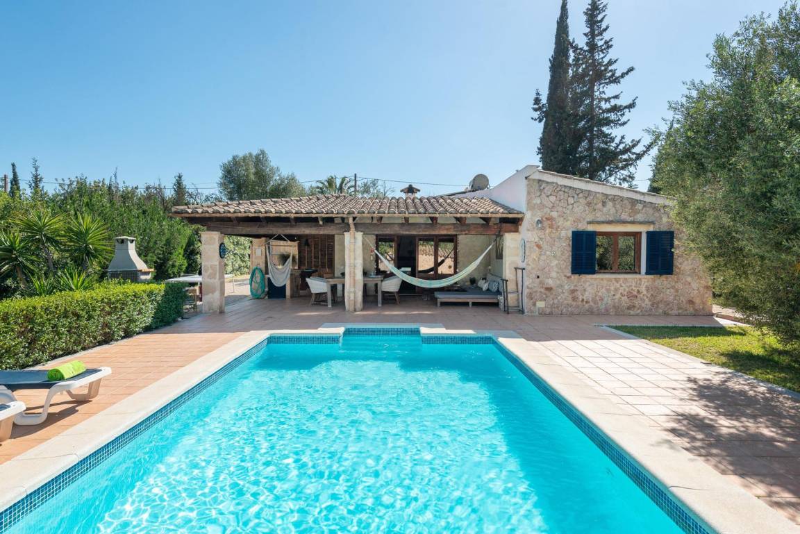 Hauptansicht vom Ferienwohnung: CA NA ROSA - Villa with private pool in Campanet. Free WiFi