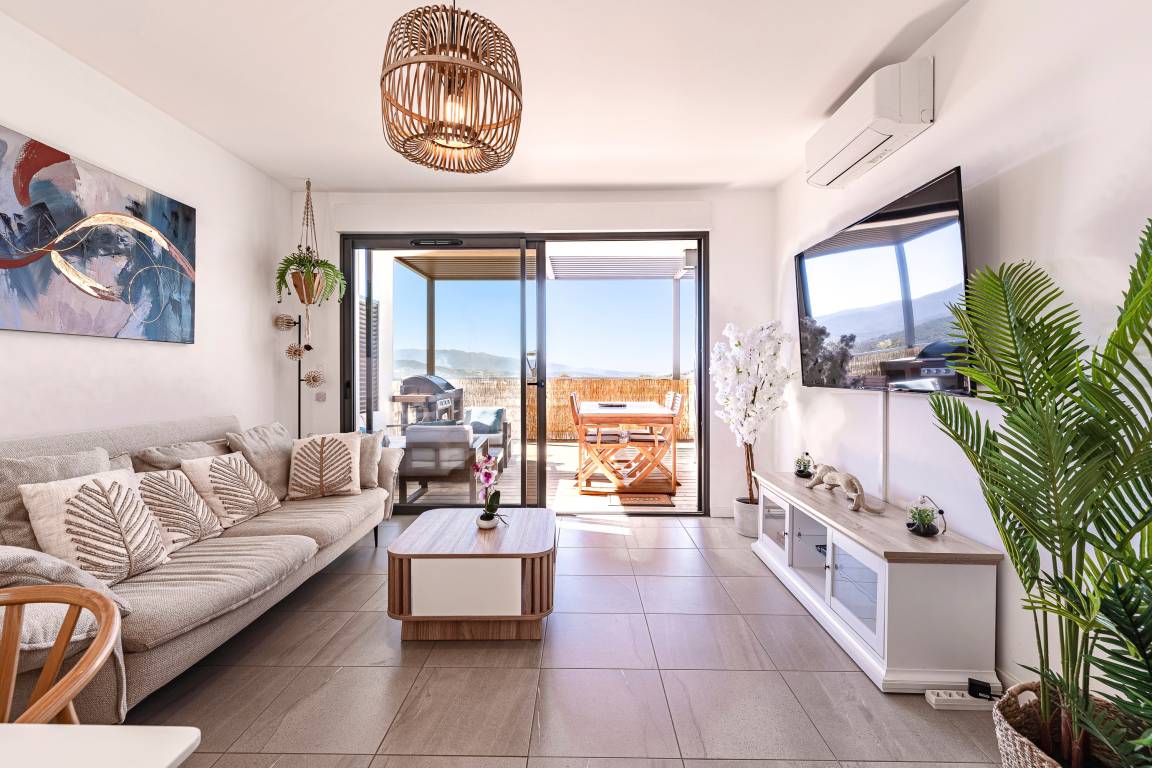 66 M² Appartement ∙ 2 Chambres ∙ 4 Personnes - Ajaccio