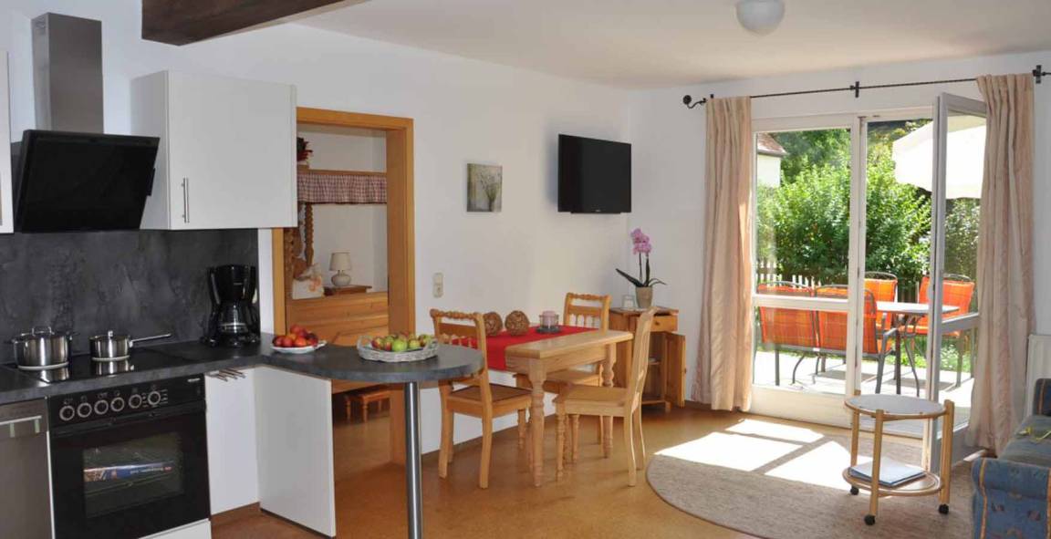 Ferienwohnung ∙ 2 Schlafzimmer ∙ 3 Gäste - Bad Windsheim
