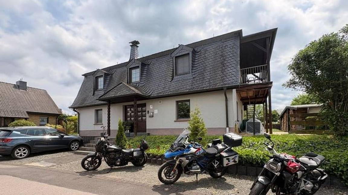106 M² Ferienwohnung ∙ 2 Schlafzimmer ∙ 4 Gäste - Piesport