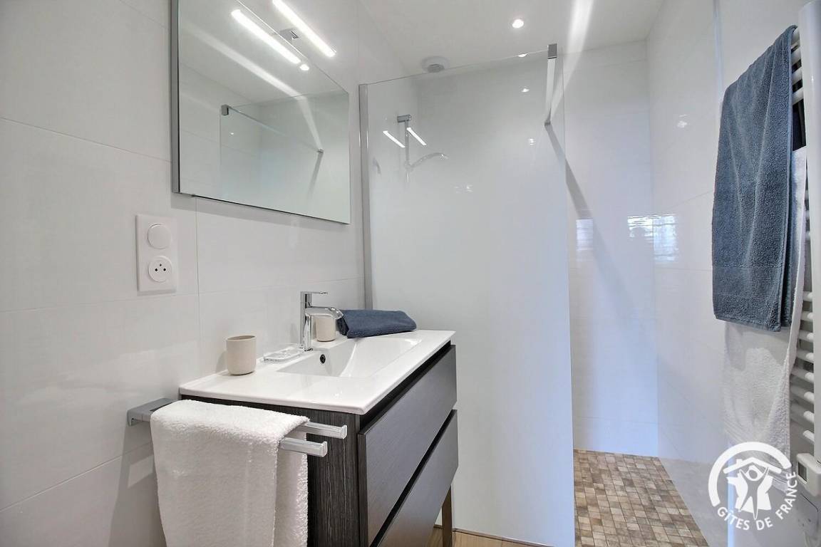 130 m² Gîte ∙ 3 Schlafzimmer ∙ 5 Gäste – Bild 28