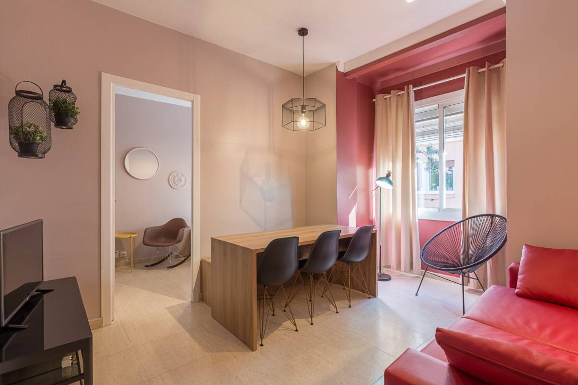 65 M² Apartamento ∙ 3 Quartos ∙ 5 Hóspedes - Barcelona