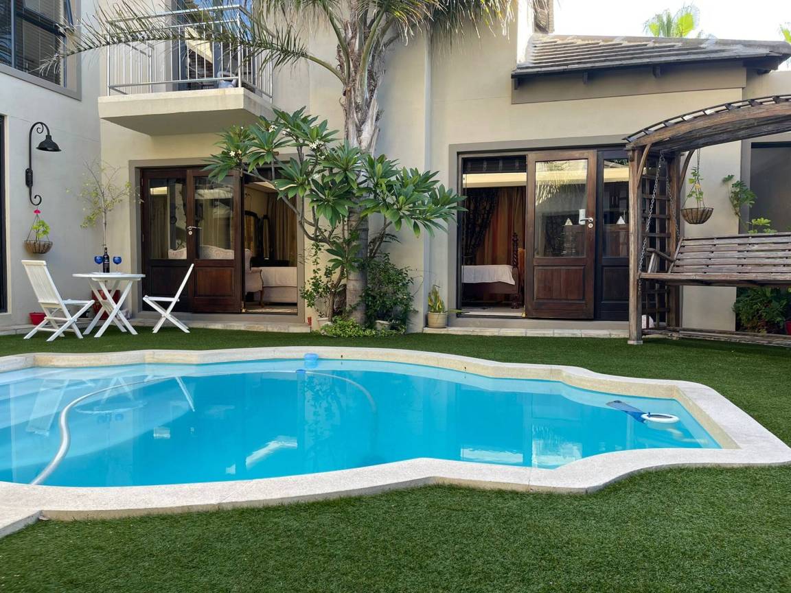 85 M² House ∙ 2 Bedrooms ∙ 4 Guests - Parklands