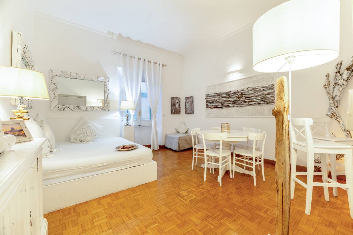 100 M² Apartment ∙ 2 Bedrooms ∙ 8 Guests - Rome