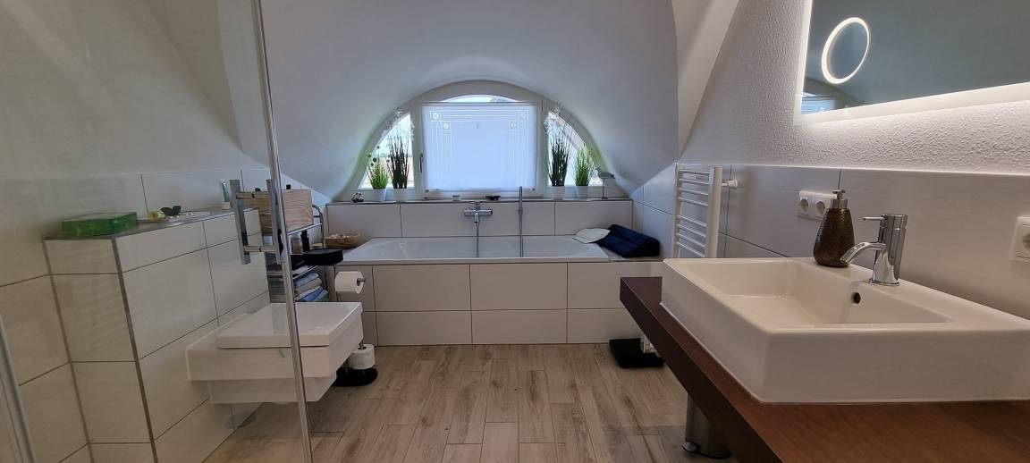 98 m² Ferienhaus ∙ 2 Schlafzimmer ∙ 4 Gäste – Bild 8