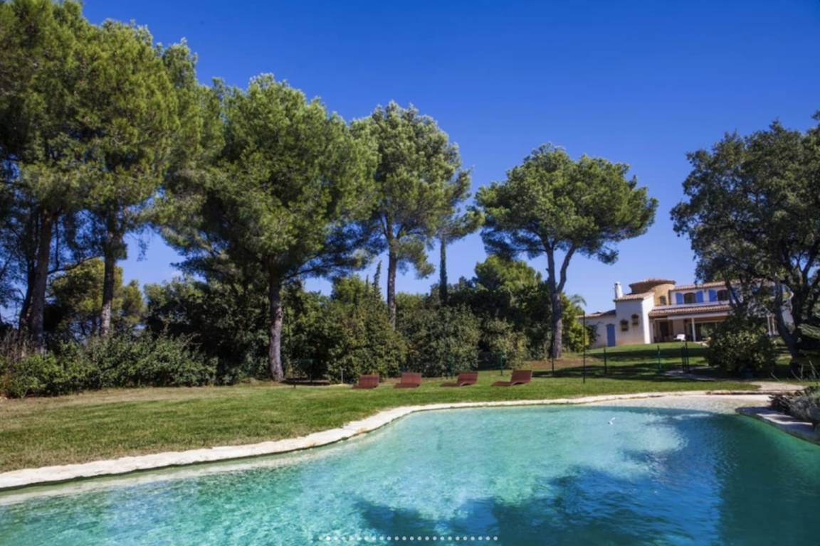 250 M² Ferienhaus ∙ 5 Schlafzimmer ∙ 12 Gäste - Sanary-sur-Mer