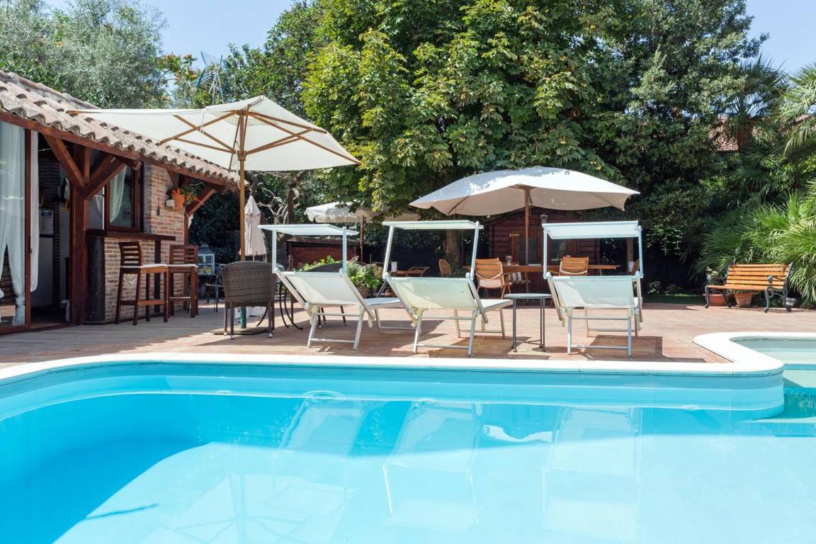 Incantevole appartamento a Ragalna con piscina privata