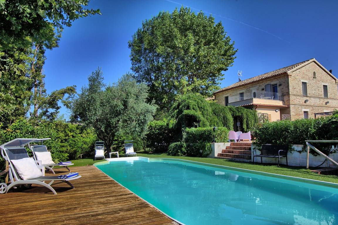 280 M² Villa ∙ 4 Chambres ∙ 8 Personnes - Jesi