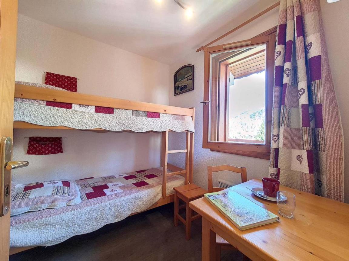 49 m² Ferienwohnung ∙ 1 Schlafzimmer ∙ 6 Gäste – Bild 4