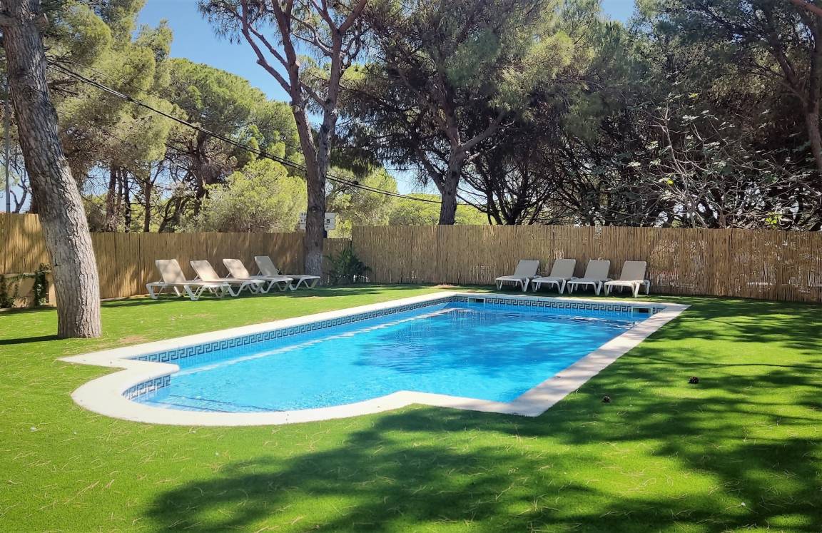 70 M² Apartamento ∙ 2 Habitaciones ∙ 5 Huéspedes - Pals