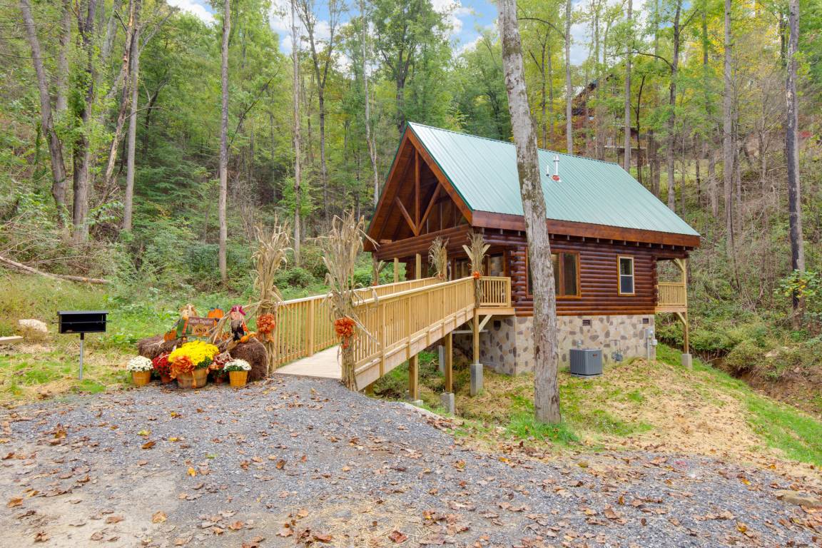 82 M² Cabin ∙ 1 Bedroom ∙ 6 Guests - Gatlinburg, TN