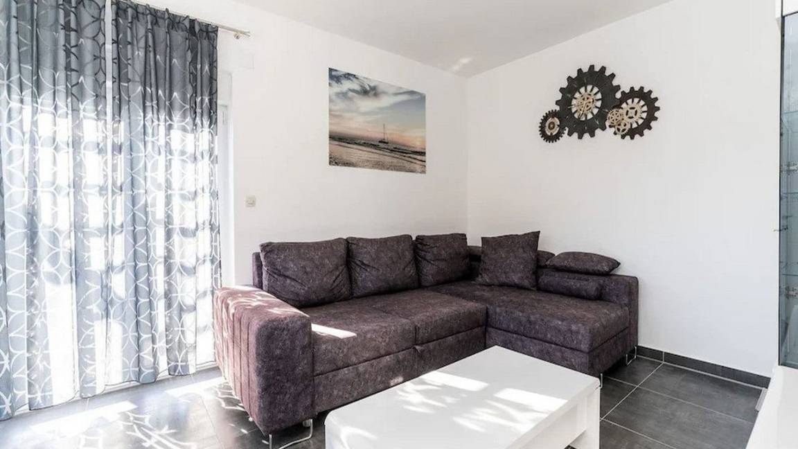 75 M² Apartment ∙ 2 Bedrooms ∙ 6 Guests - Croatia