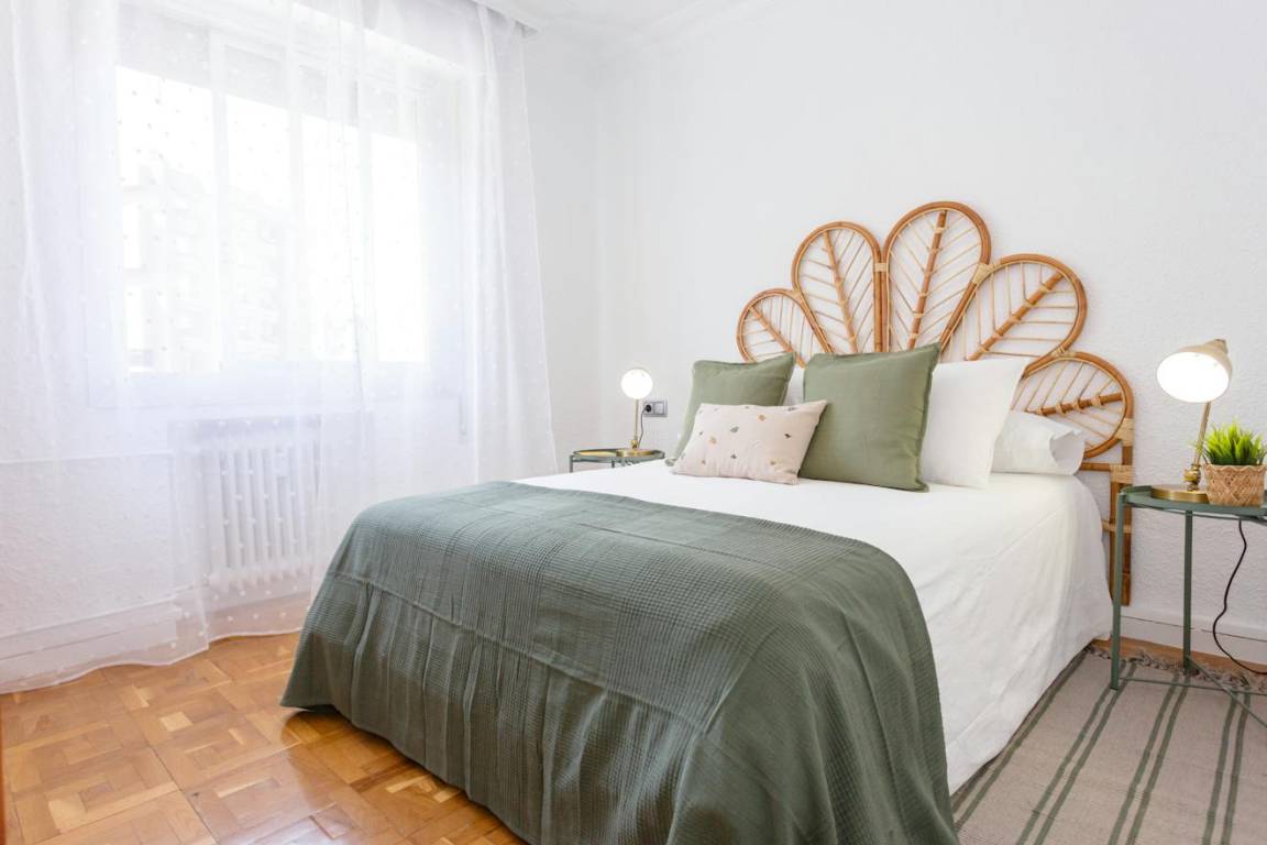 85 M² Apartment ∙ 3 Bedrooms ∙ 5 Guests - Pamplona