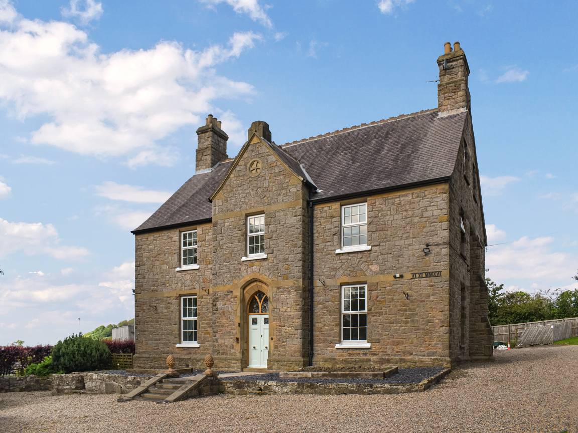 Cottage ∙ 6 Bedrooms ∙ 13 Guests - Northumberland