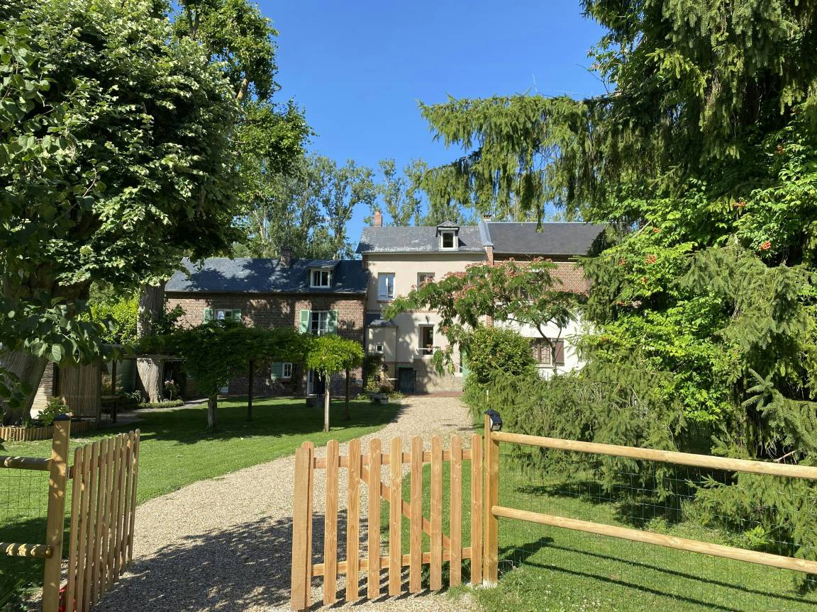 135 M² Maison De Vacances ∙ 4 Chambres ∙ 8 Personnes - Louviers