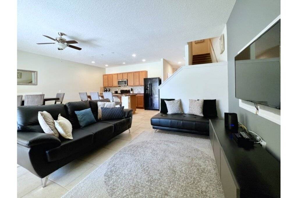 203 M² House ∙ 4 Bedrooms ∙ 8 Guests - Orlando, FL