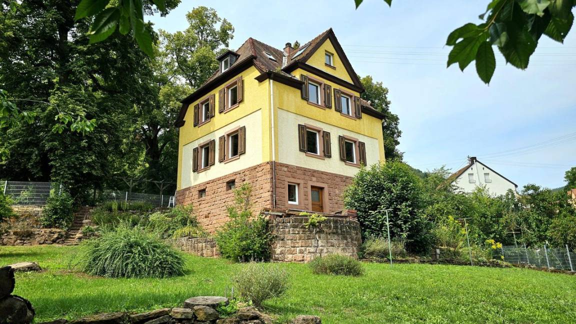 140 M² Ferienhaus ∙ 5 Schlafzimmer ∙ 8 Gäste - Deidesheim