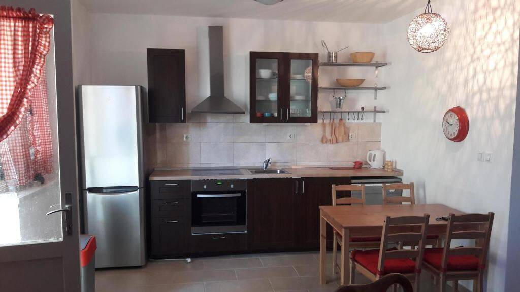 95 M² Ferienwohnung ∙ 2 Schlafzimmer ∙ 6 Gäste - Trogir