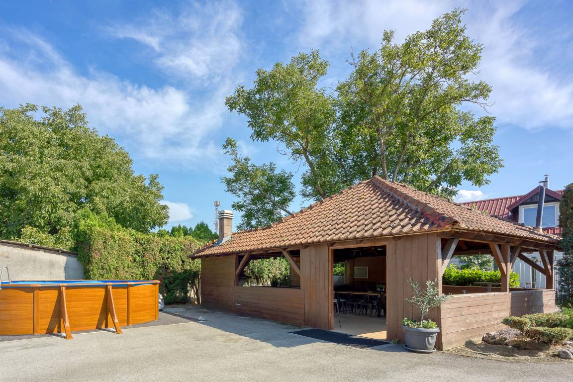 250 M² Ferienhaus ∙ 6 Schlafzimmer ∙ 14 Gäste - Varaždin