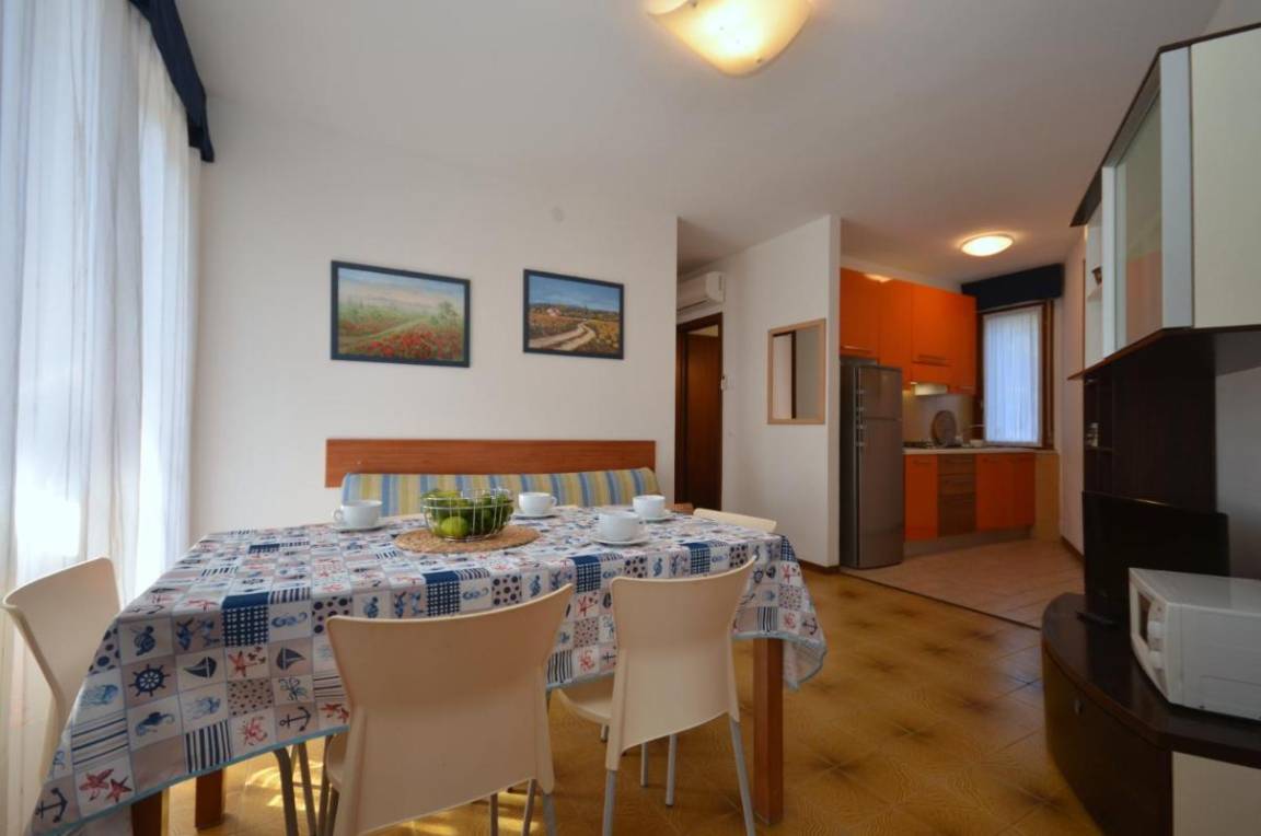 50 M² Appartamento Vacanza ∙ 3 Camere Da Letto ∙ 6 Ospiti - Bibione Pineda