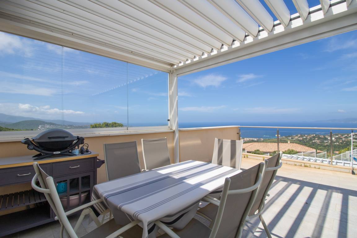 50 M² Appartement ∙ 3 Chambres ∙ 5 Personnes - Porticcio
