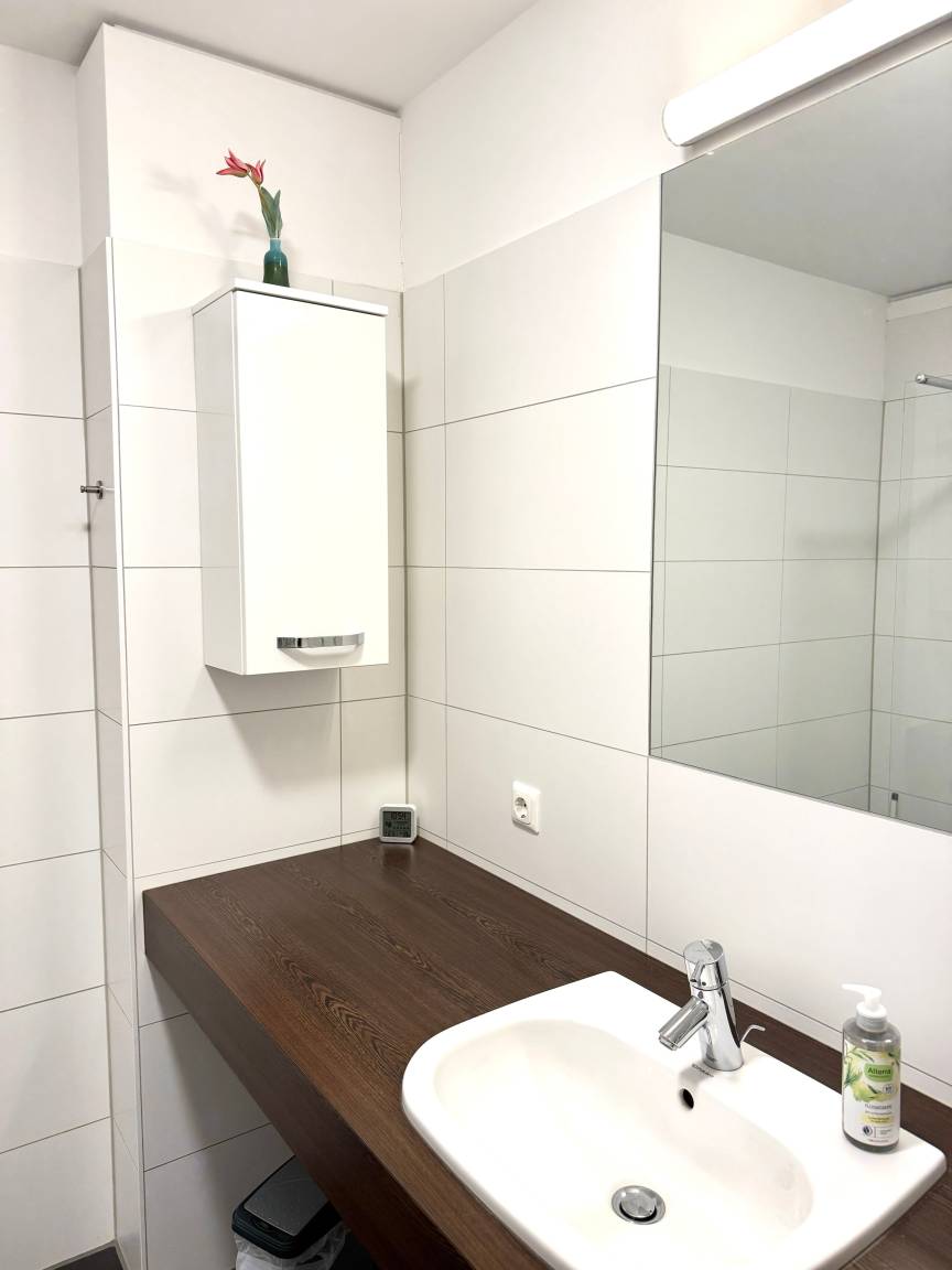 63 m² Ferienwohnung ∙ 1 Schlafzimmer ∙ 2 Gäste – Bild 16