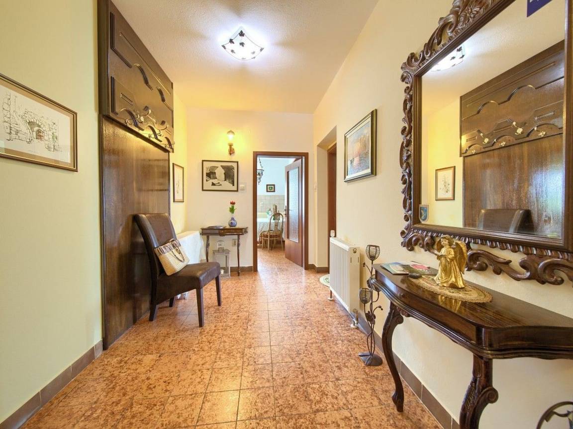 120 M² Ferienwohnung ∙ 2 Schlafzimmer ∙ 4 Gäste - Selce