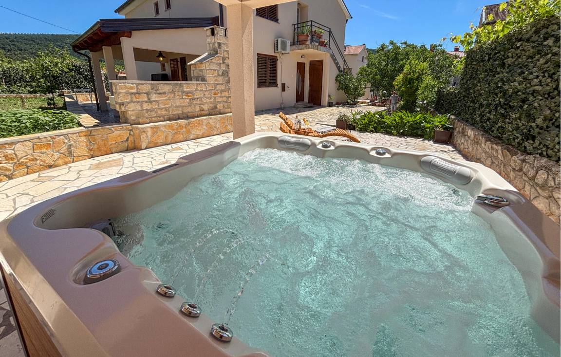 51 M² Apartment ∙ 2 Bedrooms ∙ 5 Guests - Cres, Croatia