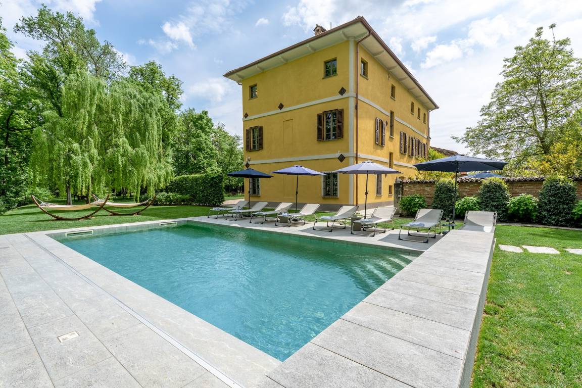 590 M² Villa Vacanza ∙ 6 Camere Da Letto ∙ 12 Ospiti - Acqui Terme