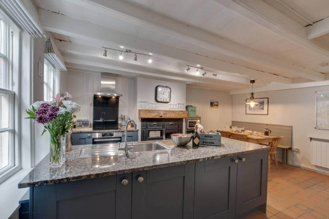Cottage ∙ 3 Bedrooms ∙ 6 Guests - Robin Hood's Bay and Beach