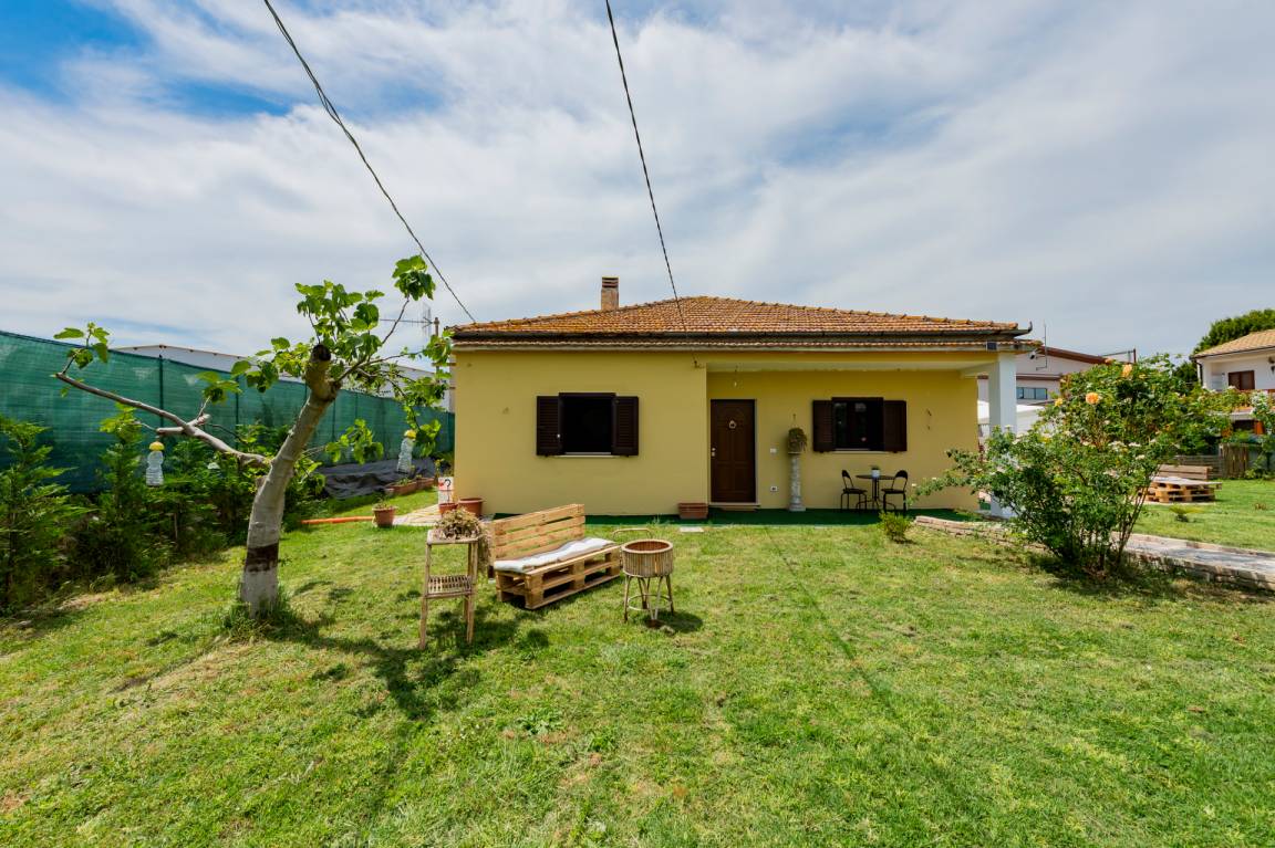 95 M² Villa ∙ 2 Bedrooms ∙ 5 Guests - Pescara