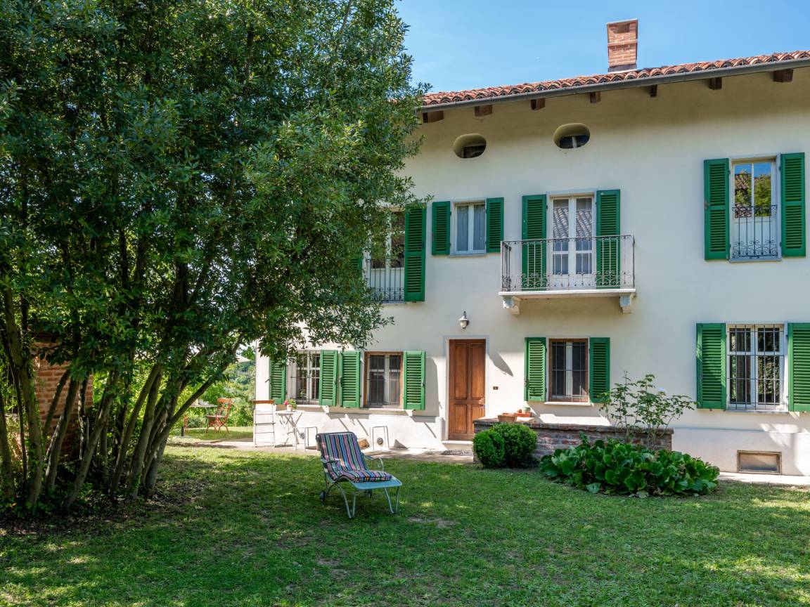 230 M² House ∙ 3 Bedrooms ∙ 7 Guests - Asti