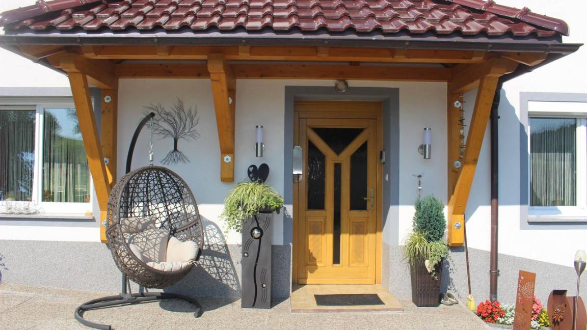 80 M² Ferienwohnung ∙ 2 Schlafzimmer ∙ 4 Gäste - Neureichenau